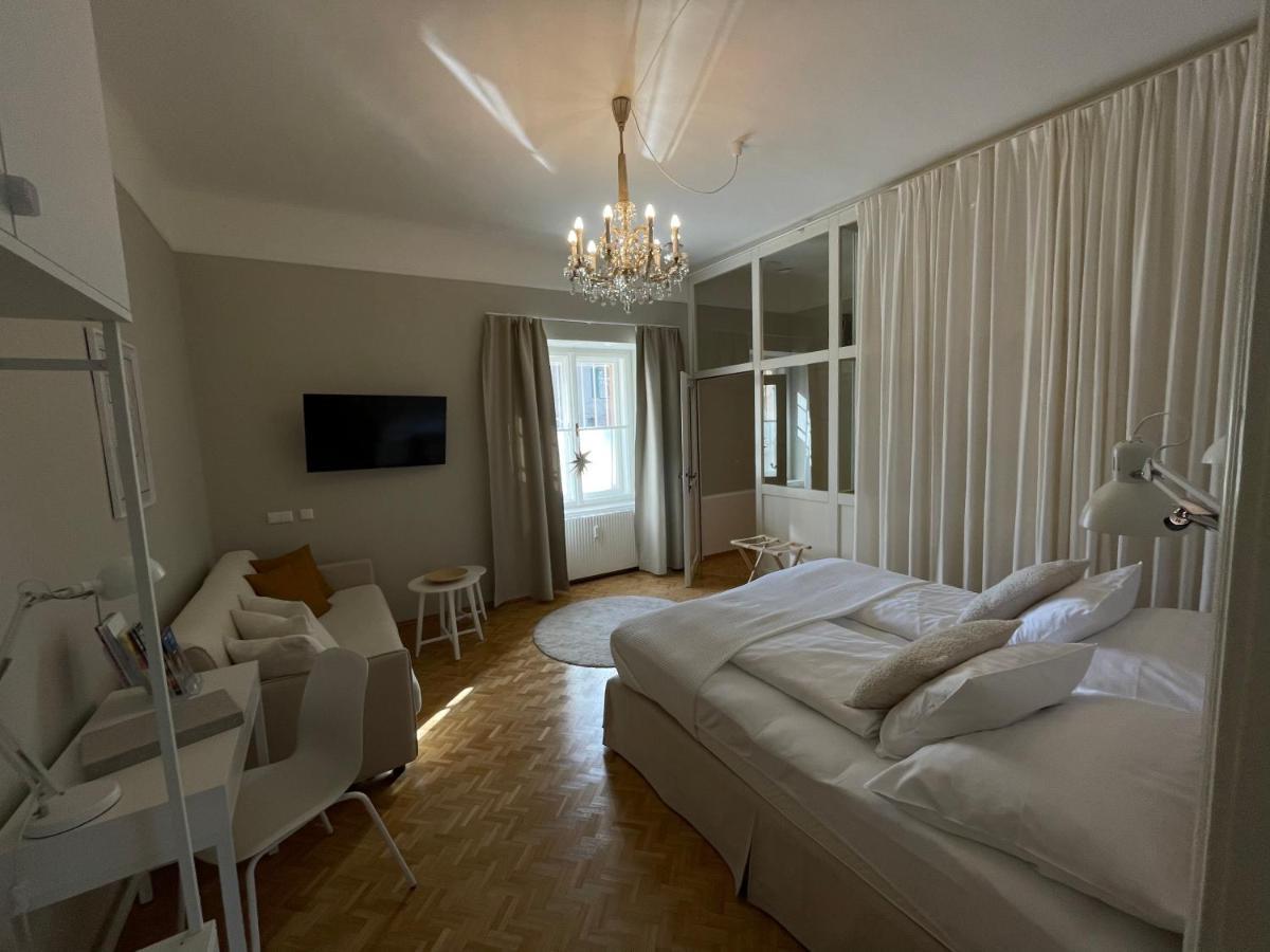 White Flat By Grazrentals With Cool Location & Free Parking מראה חיצוני תמונה