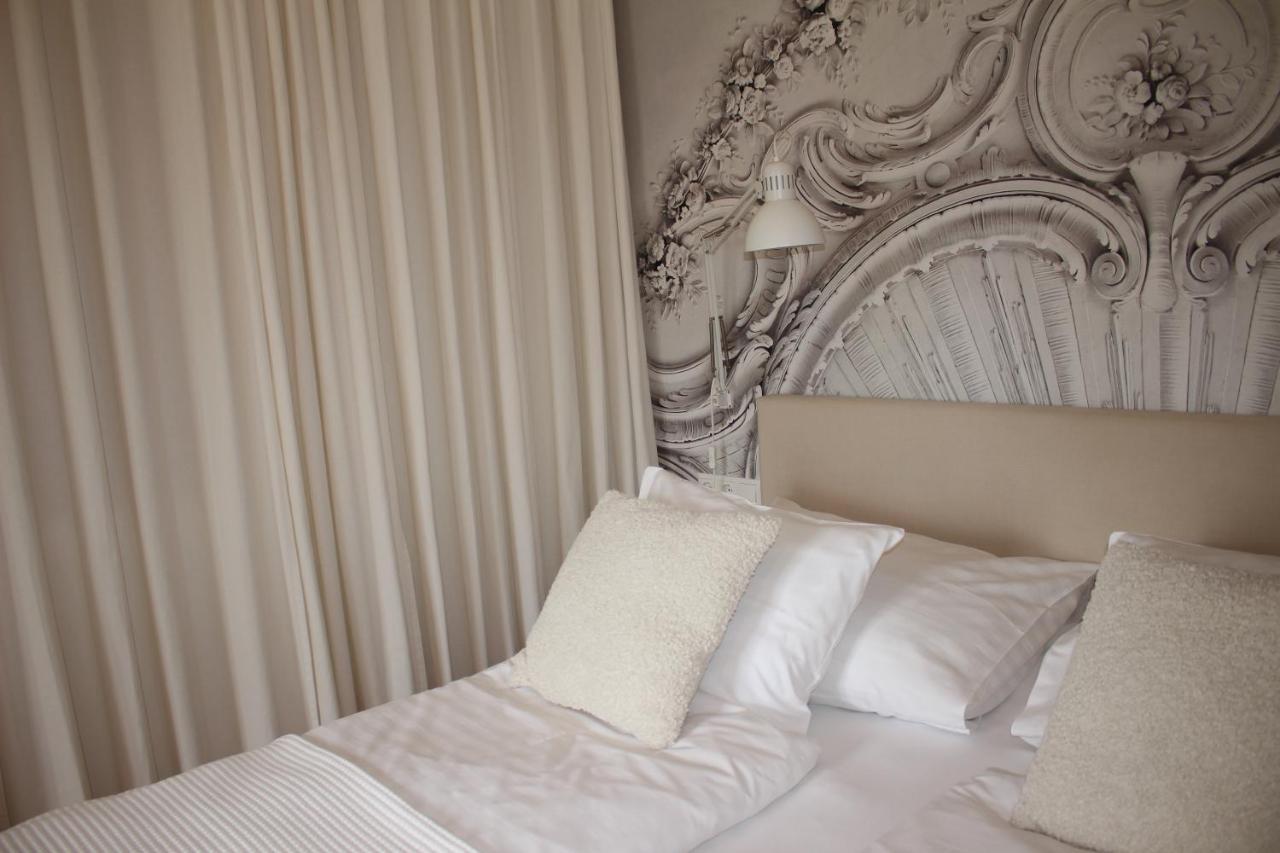 White Flat By Grazrentals With Cool Location & Free Parking מראה חיצוני תמונה