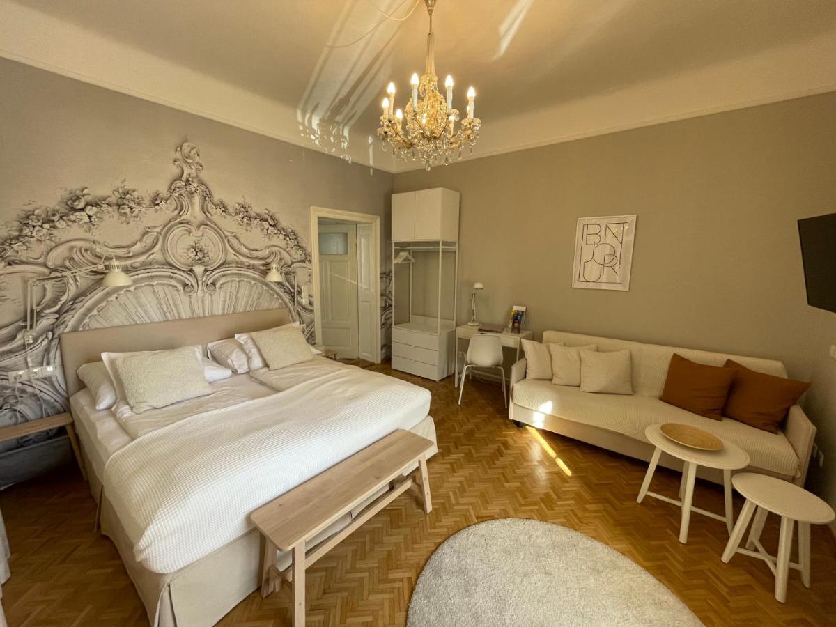 White Flat By Grazrentals With Cool Location & Free Parking מראה חיצוני תמונה