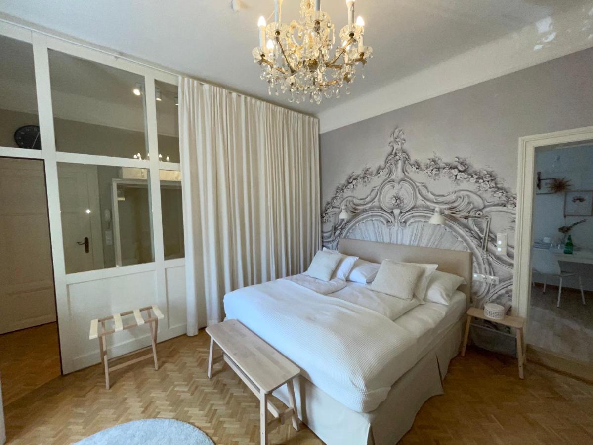 White Flat By Grazrentals With Cool Location & Free Parking מראה חיצוני תמונה