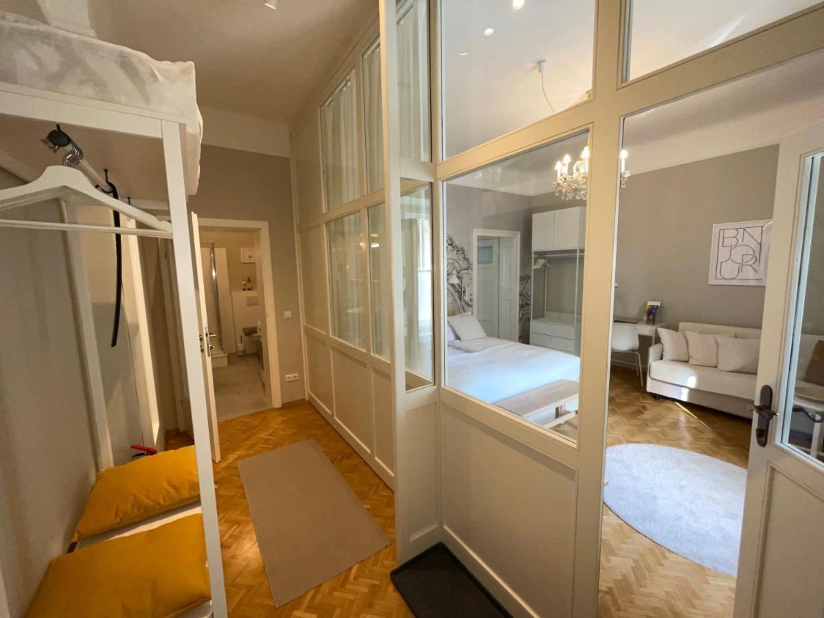 White Flat By Grazrentals With Cool Location & Free Parking מראה חיצוני תמונה