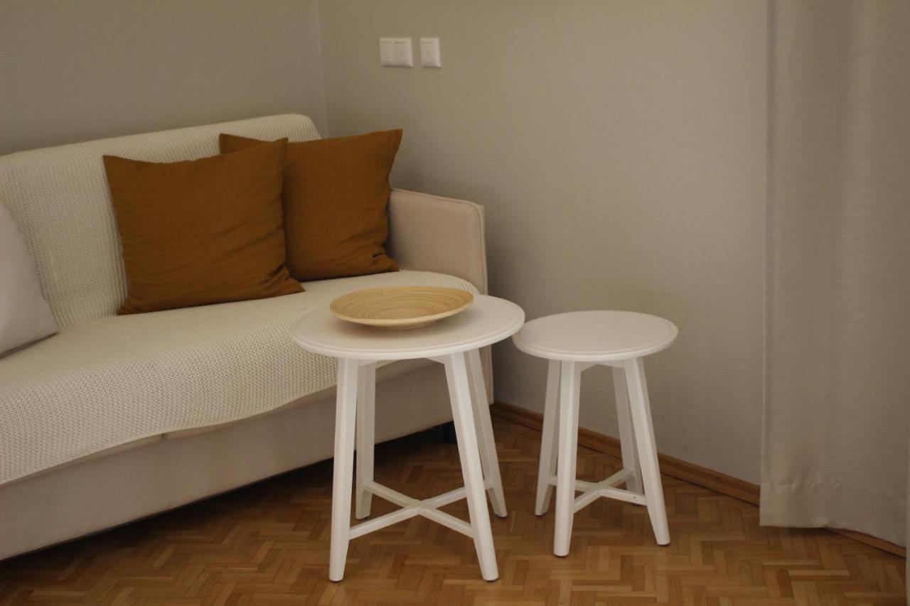 White Flat By Grazrentals With Cool Location & Free Parking מראה חיצוני תמונה